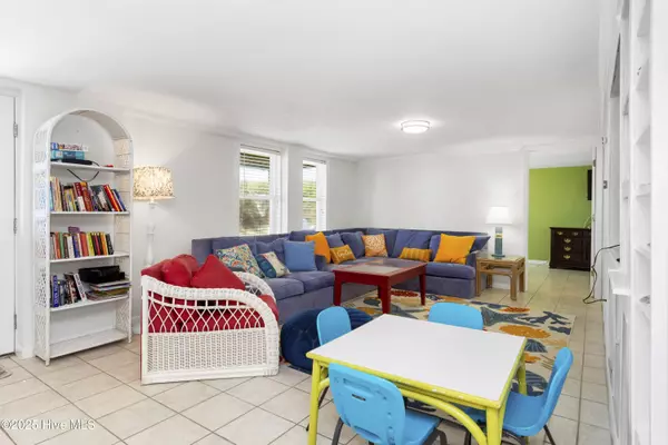 Emerald Isle, NC 28594,101 Ocean DR