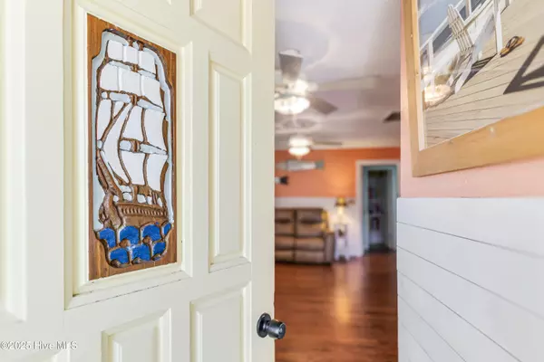Oak Island, NC 28465,159 NE 6th ST