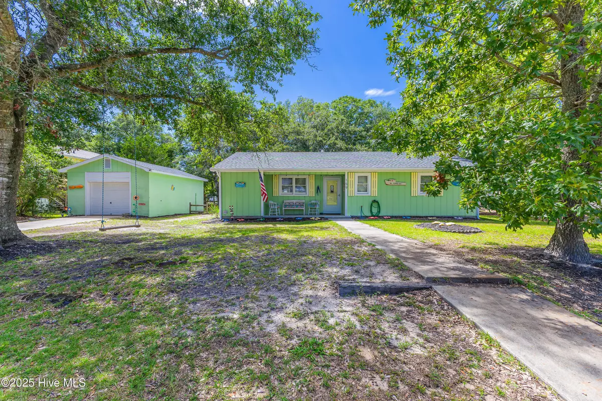 Oak Island, NC 28465,159 NE 6th ST