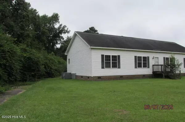 Bladenboro, NC 28320,20738 Nc 410 HWY