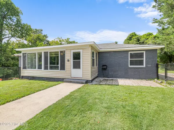 Jacksonville, NC 28540,11a Dewitt ST