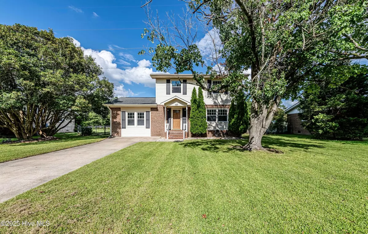 Jacksonville, NC 28540,107 Valley CT