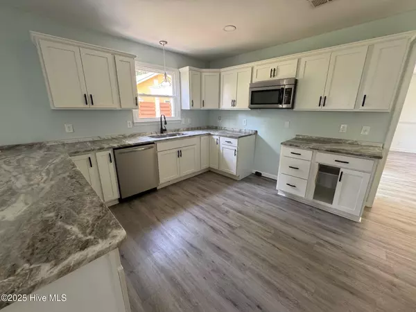 Calabash, NC 28467,1043 High Point AVE SW