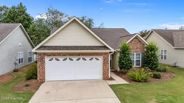 2114 Yorkshire DR, Greenville, NC 27858