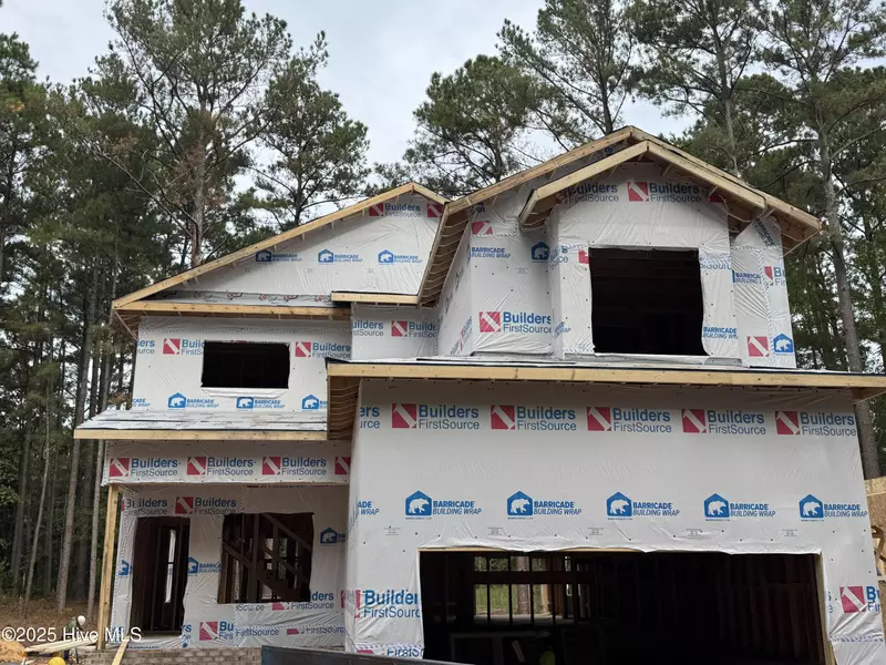 664 Wren LN, Vass, NC 28394