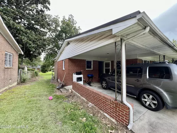 Goldsboro, NC 27530,911 S Sycamore ST