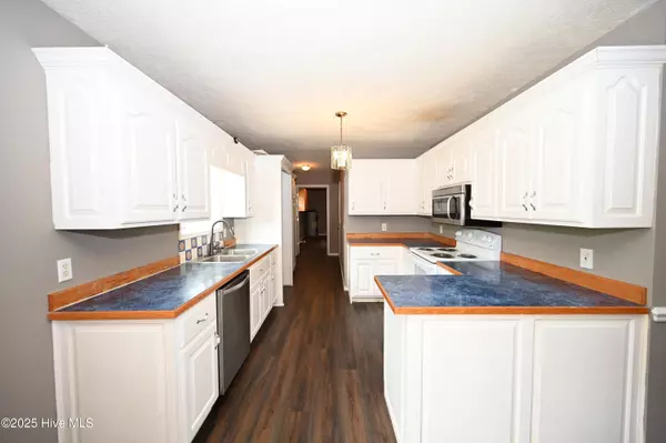 Cerro Gordo, NC 28430,2521 Peanut Worley RD