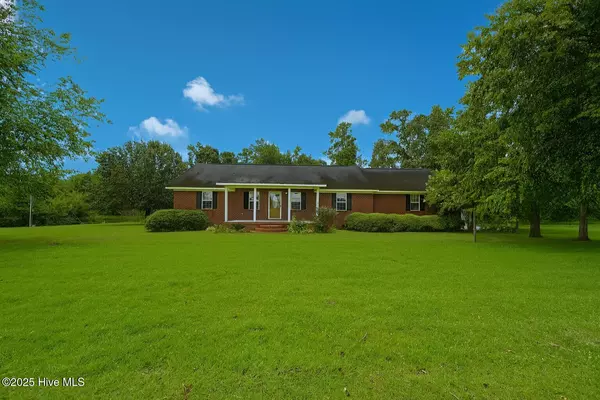 2521 Peanut Worley RD, Cerro Gordo, NC 28430