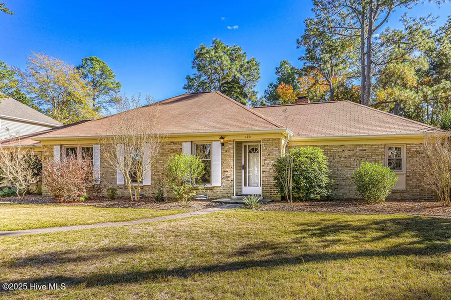 170 Adams CIR, Pinehurst, NC 28374