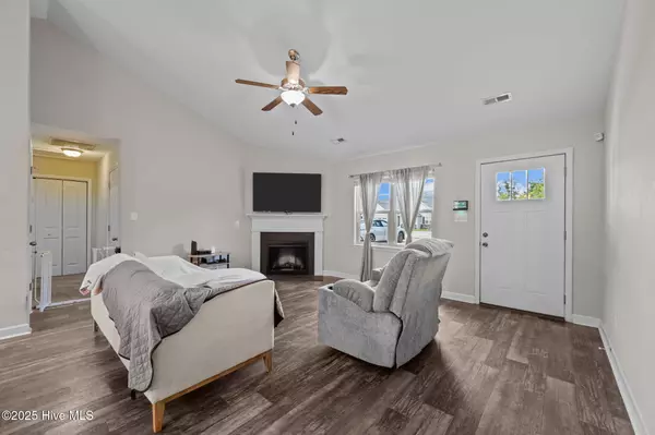 Jacksonville, NC 28540,434 Mccall DR