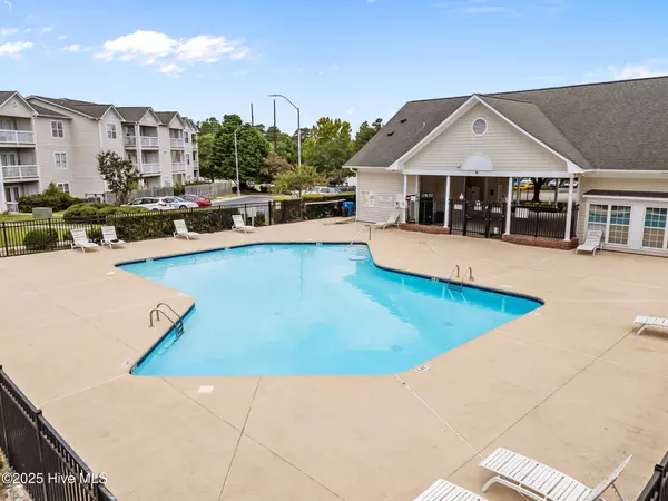 Wilmington, NC 28405,909 Litchfield WAY #B