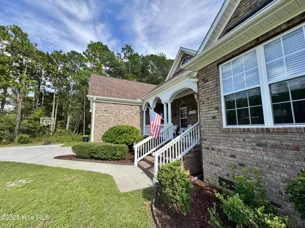 Southport, NC 28461,312 Fairway DR