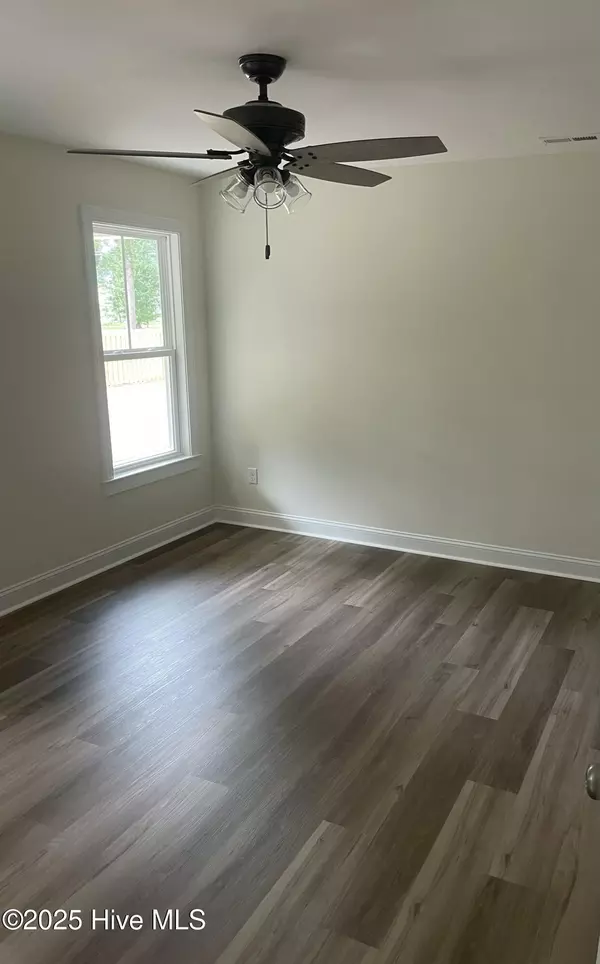 Rose Hill, NC 28458,218 E Church ST