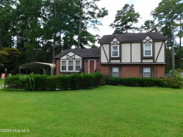 1010 W Scotsdale RD, Laurinburg, NC 28352