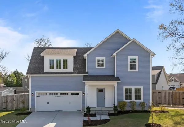 201 Broadleaf DR, Jacksonville, NC 28546