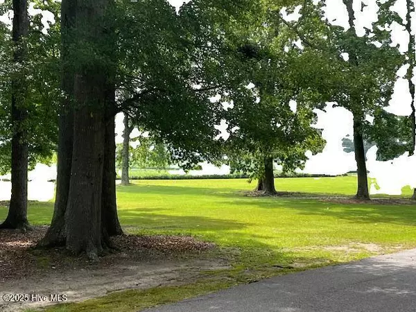 Tarboro, NC 27886,408 Barrington DR