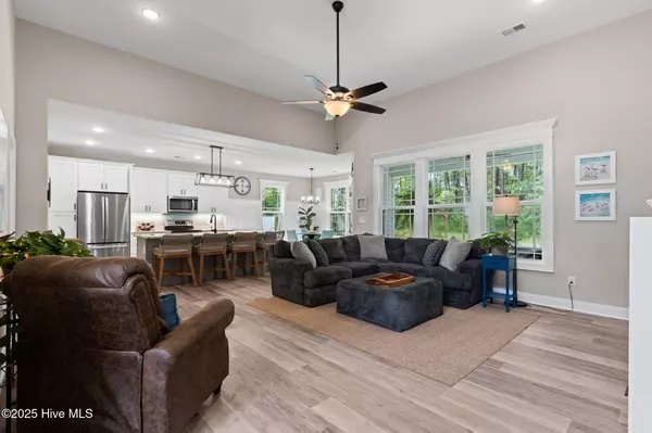 Calabash, NC 28467,706 Boundary Loop RD NW