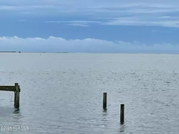 Atlantic, NC 28511,620 Seashore Dr DR