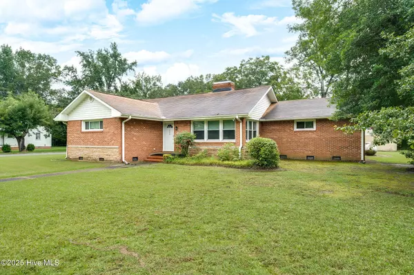 Warsaw, NC 28398,503 W Bay ST