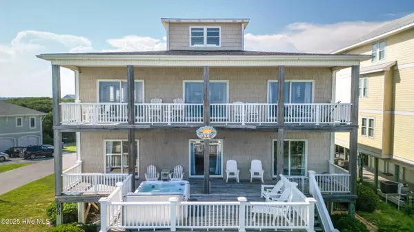98 Oleander CT, Surf City, NC 28445