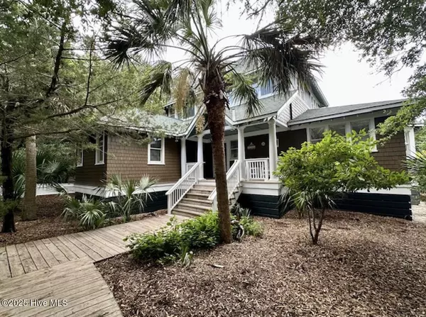 20 Earl Of Craven CT #Wk E, Bald Head Island, NC 28461