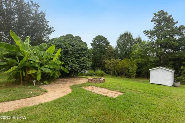 Holly Springs, NC 27540,601 Country LN