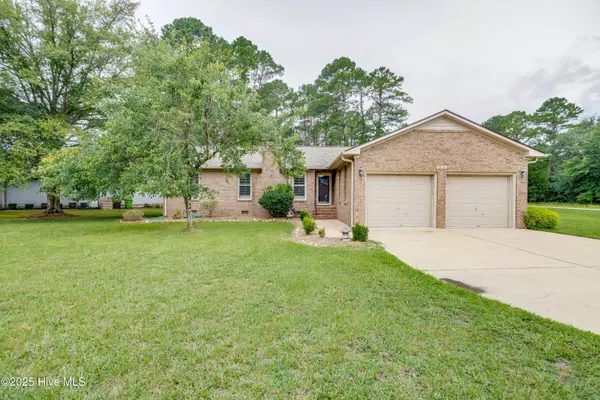 New Bern, NC 28560,1513 Caracara DR