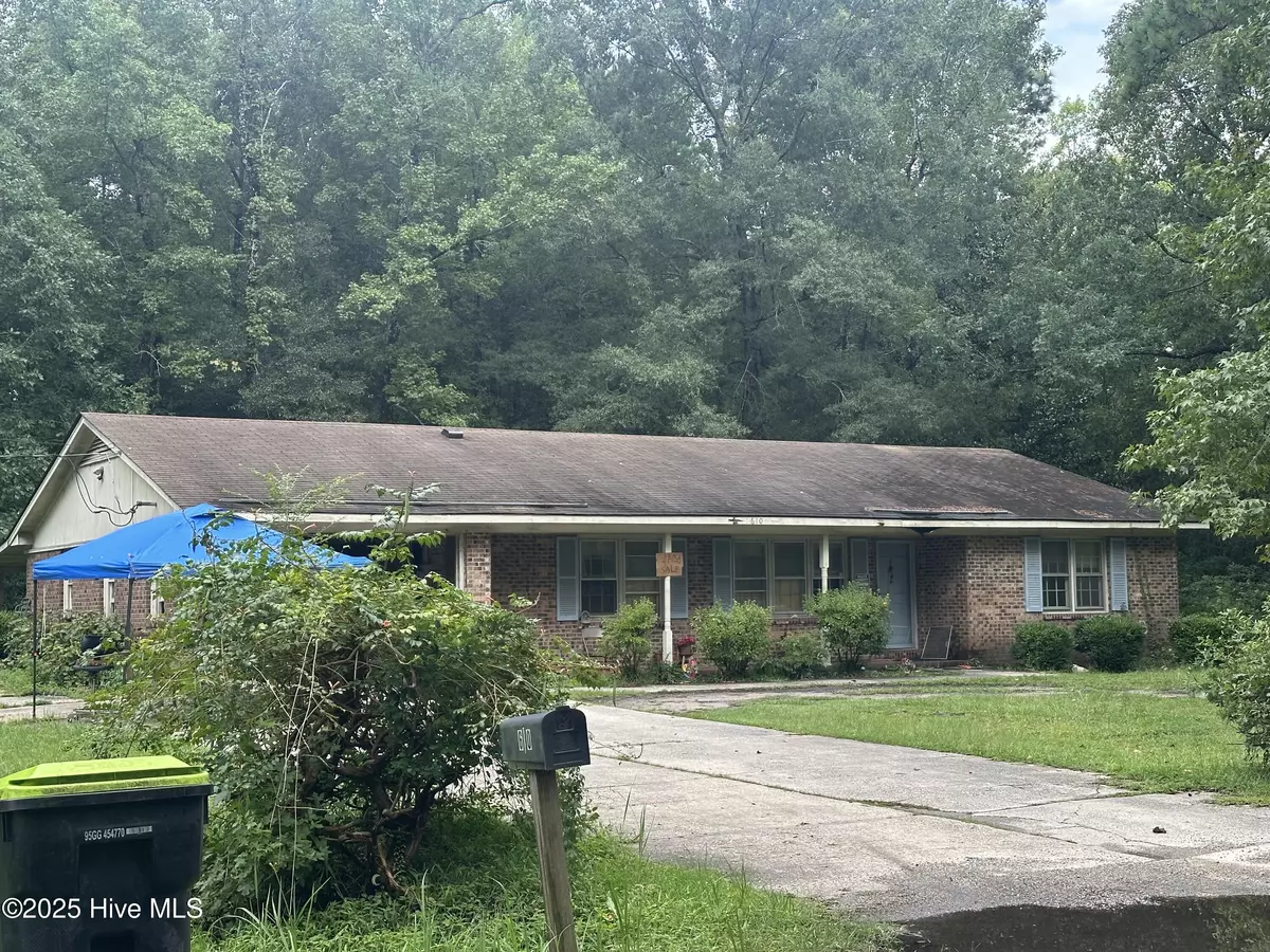 Whiteville, NC 28472,610 Davis AVE