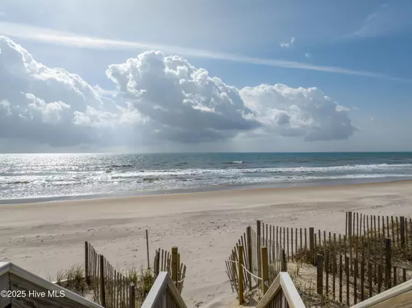 North Topsail Beach, NC 28460,124 N Permuda Wynd DR