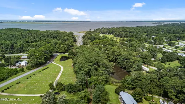 Beaufort, NC 28516,806 Highway 101