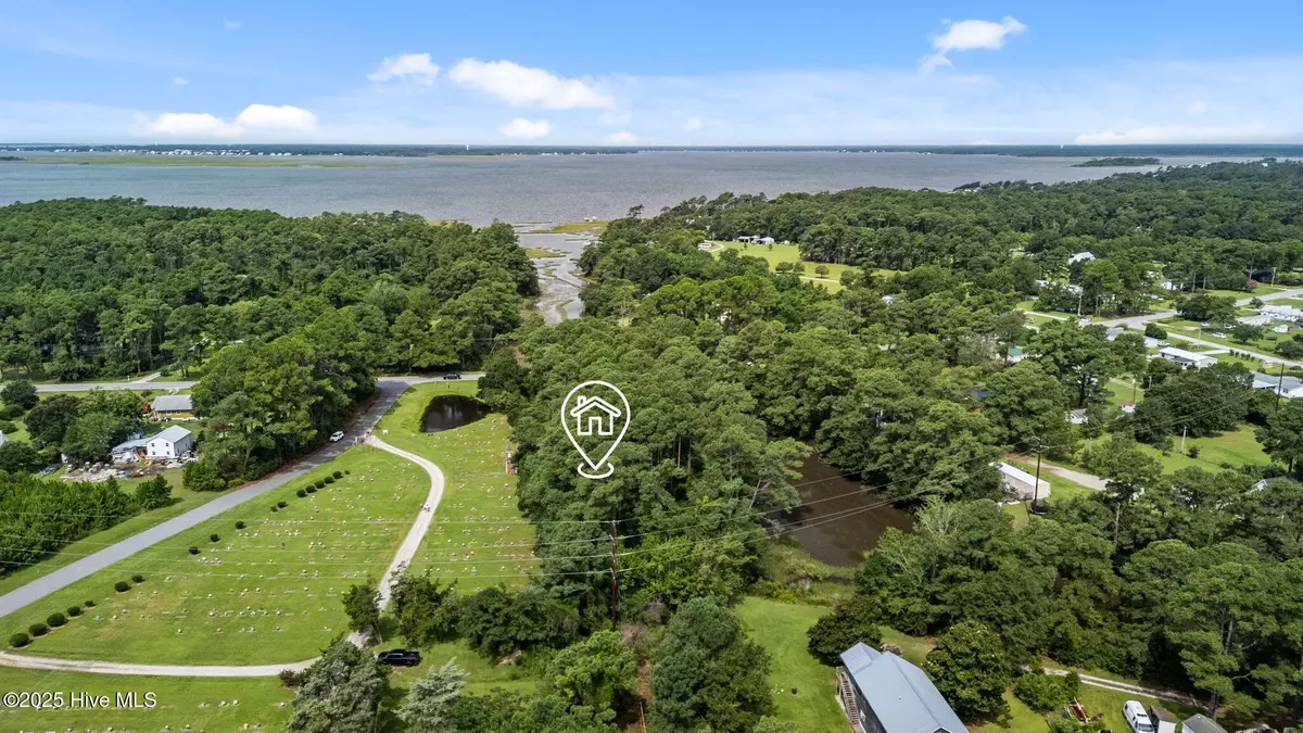 Beaufort, NC 28516,806 Highway 101