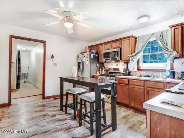 Richlands, NC 28574,669 Francktown RD