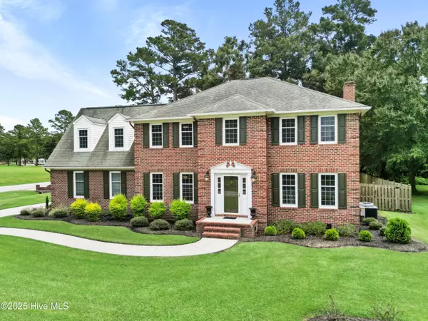 Jacksonville, NC 28540,301 Daisy CT