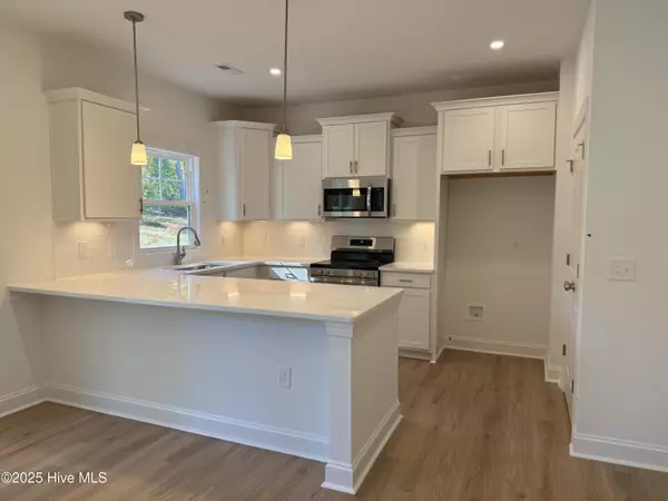 Southern Pines, NC 28387,608 Chambers DR