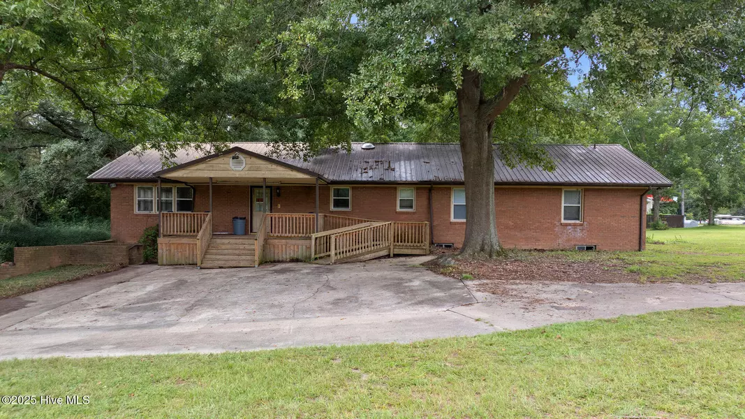 3901 S Us 117 Alt HWY, Dudley, NC 28333