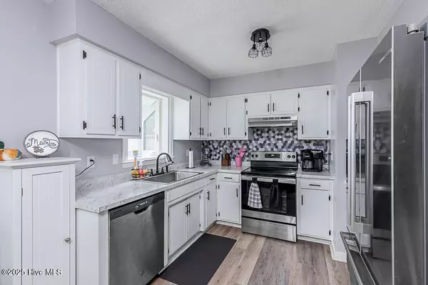 New Bern, NC 28562,810 Halifax CIR