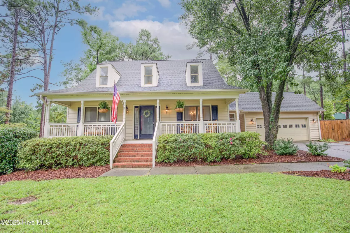 Southern Pines, NC 28387,215 W Hedgelawn WAY