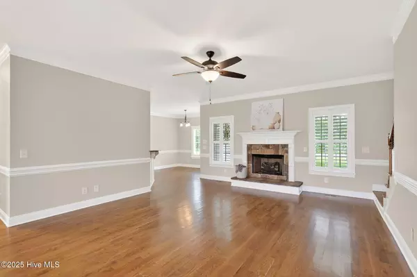 La Grange, NC 28551,403 Pointe DR