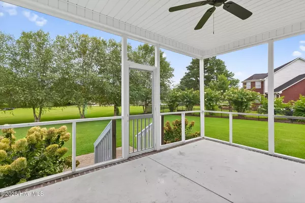 La Grange, NC 28551,403 Pointe DR