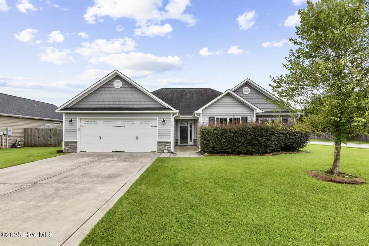 Swansboro, NC 28584,200 Low Country LN