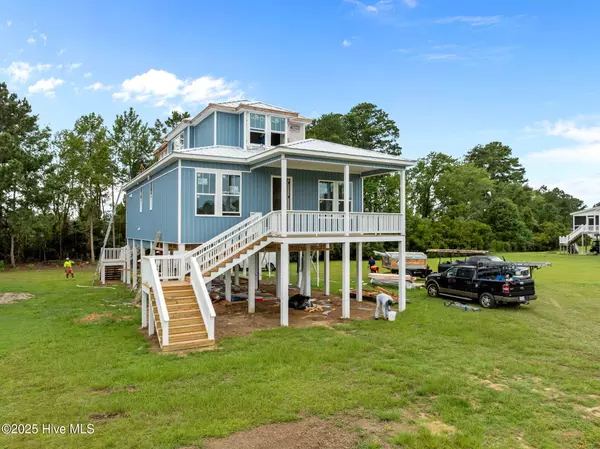 3204 Whichards Beach RD, Chocowinity, NC 27817