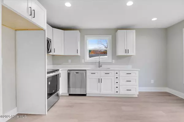 La Grange, NC 28551,303 E James ST