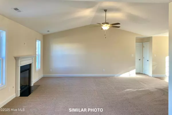 Jacksonville, NC 28546,784 Regiment RD
