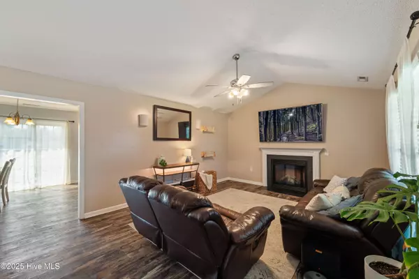 Jacksonville, NC 28540,401 Bret CT