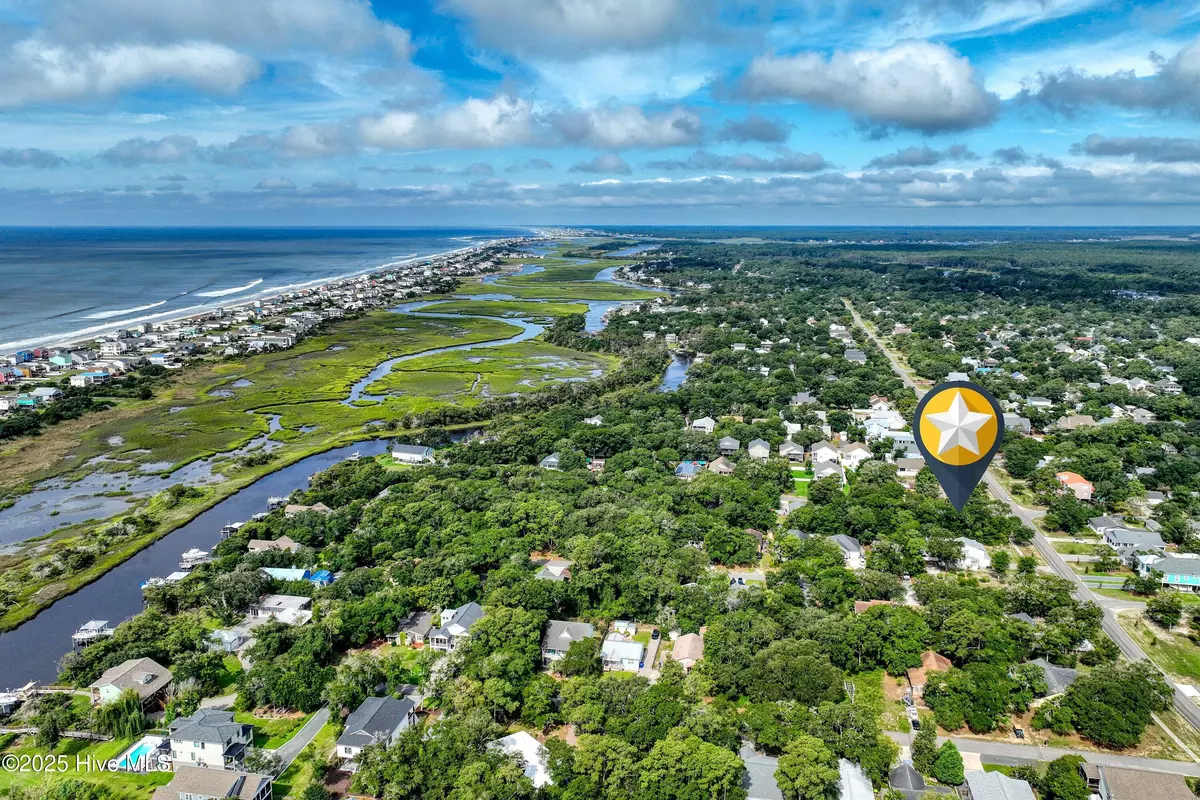 Oak Island, NC 28465,505 W Oak Island DR