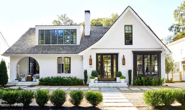 8396 Penny Royal LN, Wilmington, NC 28412