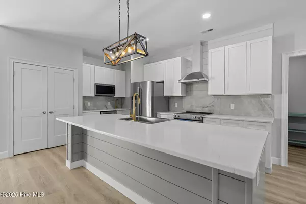 Newport, NC 28570,405 Landfall CT