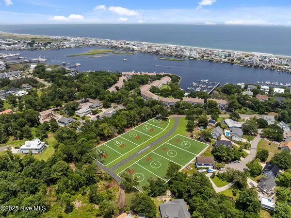 Carolina Beach, NC 28428,102 Hooks RD