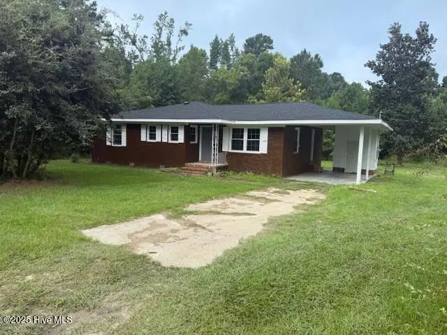 190 Lealer Lyons DR, Whiteville, NC 28472