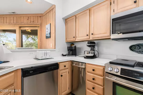 Bald Head Island, NC 28461,123 N Bald Head Wynd #8